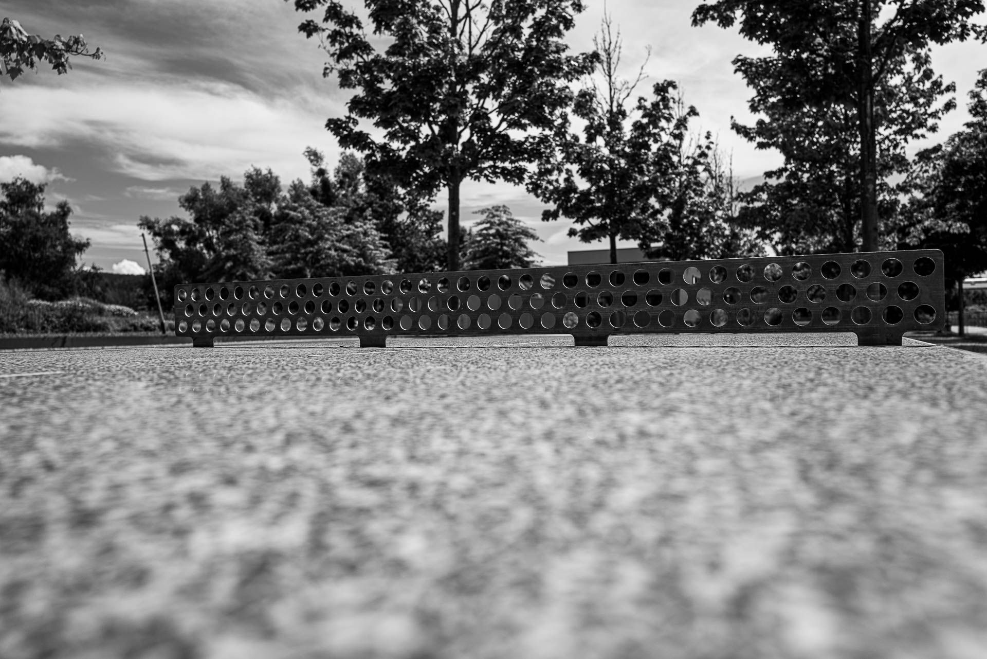 Tischtennisplatte in den Deichgärten