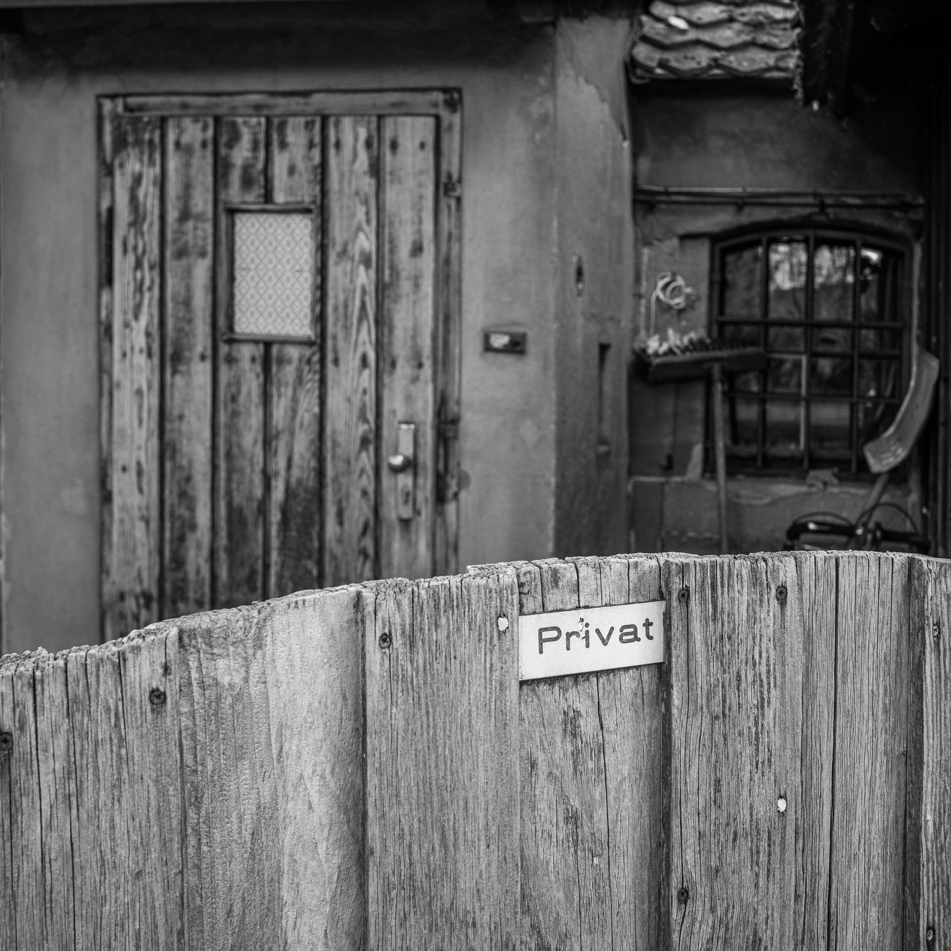 Aufschift Privat. Deshalb bleibt der Hintergrund unscharf